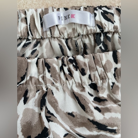 Pink Pajamas Brown/Tan Leopard Soft Buttery Smooth Casual Sateen Button Up; M - Picture 7 of 9